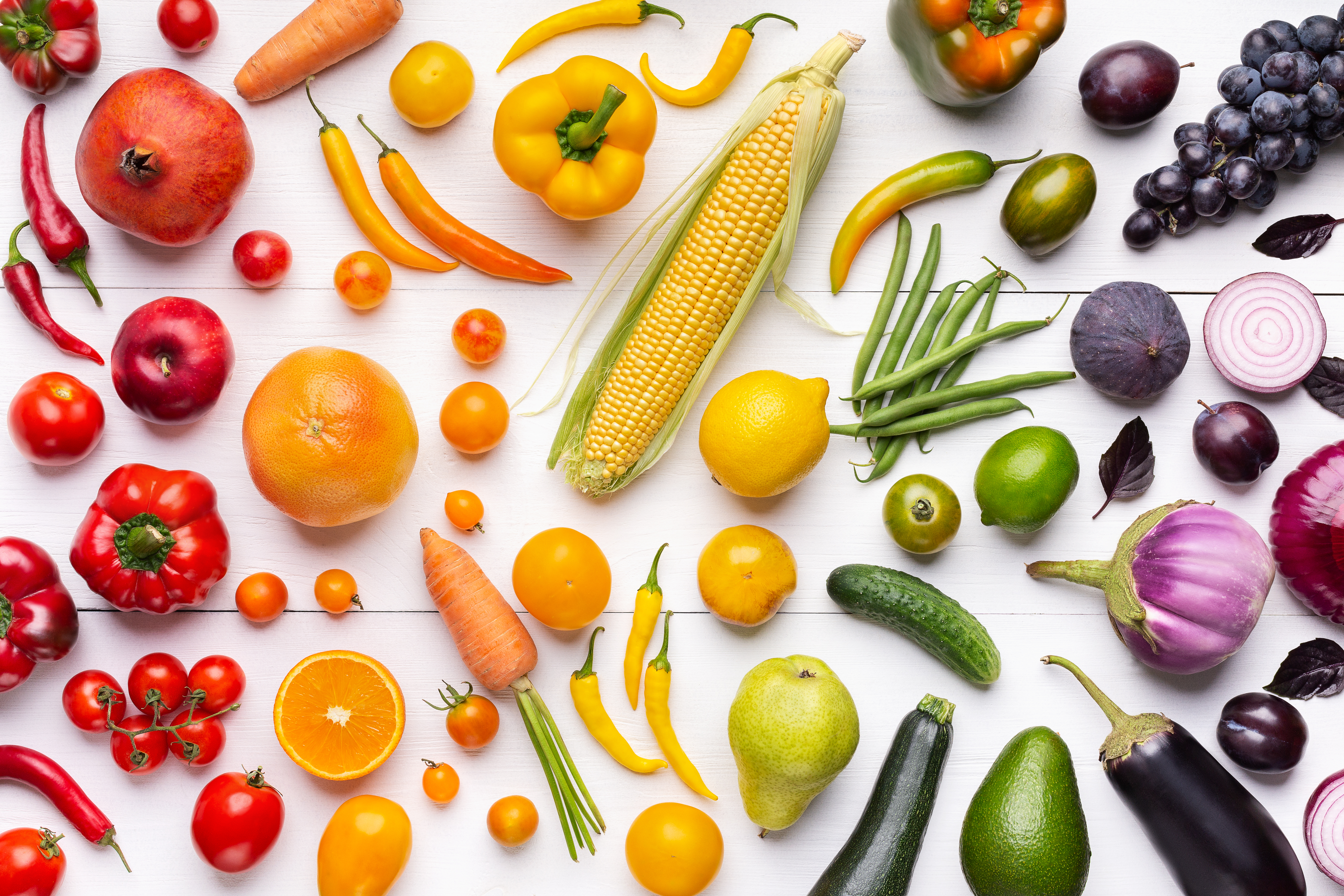 composition-of-fruits-and-vegetables-in-rainbow-co-82DUL49